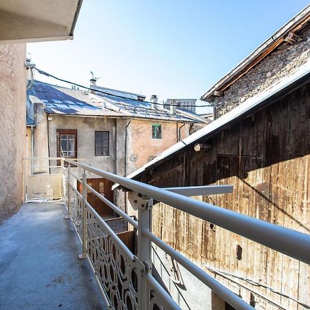 L'Ecureuil Dans La Vieille Maison Centre Ville D'إمبرون المظهر الخارجي الصورة